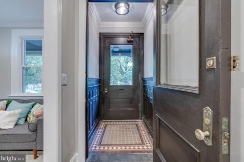 4425 Larchwood Ave, Philadelphia PA  19104-3915 exterior