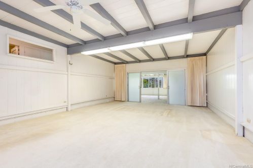 3407 Alani Dr, Honolulu, HI 96822-1408