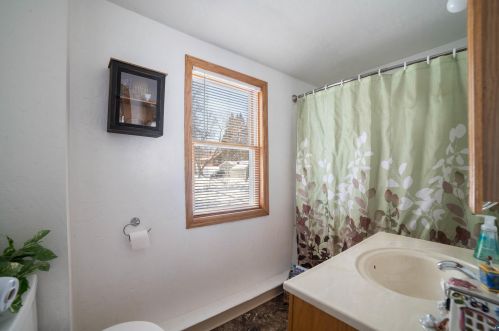 1329 103 Ave, Duluth MN 55808-1722 exterior