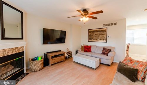 1231 Kater St, Philadelphia PA 19147-1817 exterior