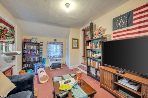 196 Belvidere Ave, Washington NJ 07882-1028 exterior