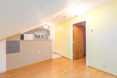 9 Ashby St, Providence RI 02919-6604 exterior