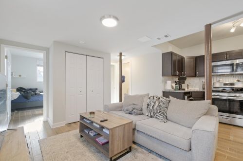 1702 Wolcott Ave, Chicago IL 60636-2126 exterior