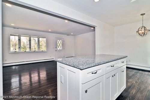 405 Conifer Dr, Lacey NJ  08731-1925 exterior