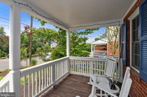 2624 Jefferson Dr, Alexandria VA  22303-1331 exterior