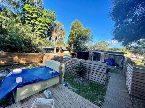 2716 Linwood Ave, Naples, FL 34112-4734