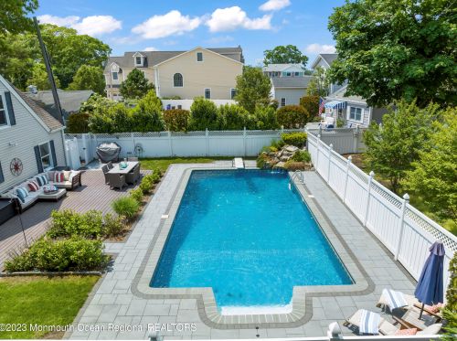 802 Clark St, Point Pleasant Beach NJ 08742-2326 exterior