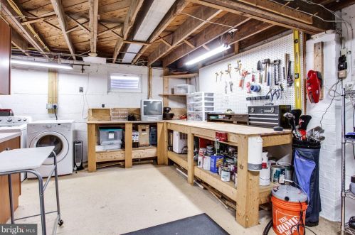 1841 Birch Rd, Mc Lean VA 22101-5317 exterior