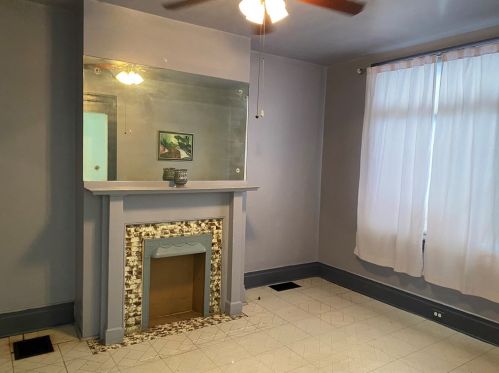 2913 Bedford Ave, Pittsburgh PA 15219-4011 exterior