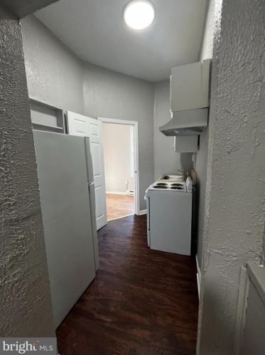 526 2nd St, Philadelphia PA  19133-2400 exterior