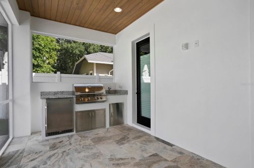 3302 Lawn Ave, Tampa FL  33611-1931 exterior