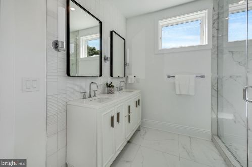 835 Longfellow St, Washington DC  20011-8205 exterior