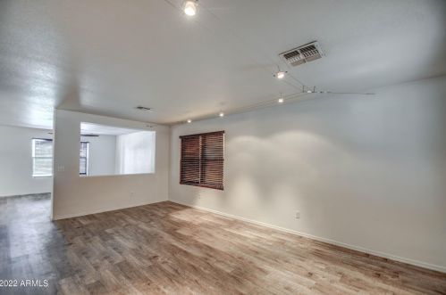 5912 Albeniz Pl, Phoenix AZ 85043-1973 exterior