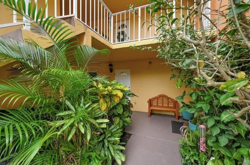 1820 Bald Eagle Dr, Naples, FL 34105-2961