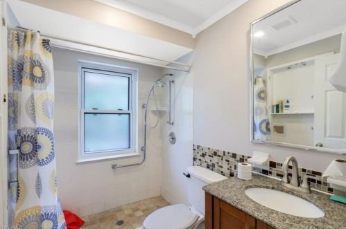 517 100 Ave, Naples FL 34108-2235 exterior