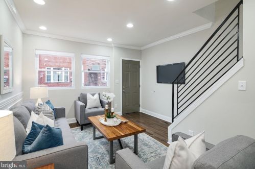 2205 Clarion St, Philadelphia PA  19148-2917 exterior