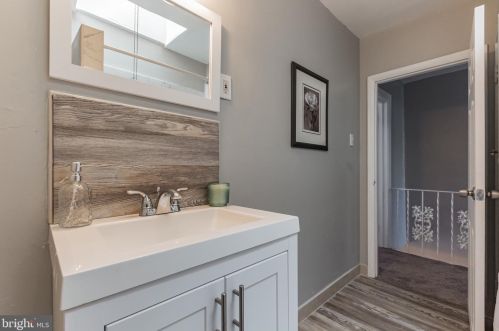 5006 Franklin St, Philadelphia PA 19122-1322 exterior