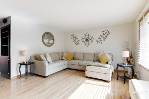 79 13th Ave, Saint Paul, MN 55112-3460