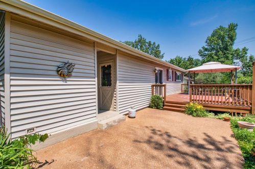 1438 Homecrest Dr, Saint Louis MO 63127-1124 exterior