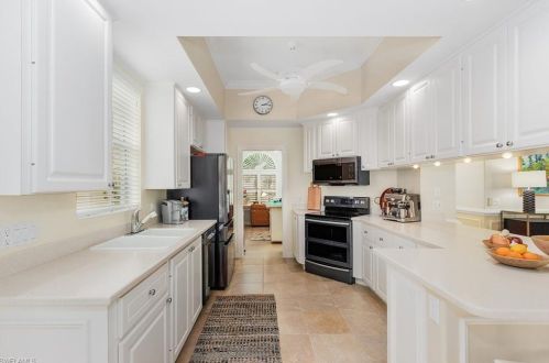 8576 Alessandria Ct, Naples FL 34114-2703 exterior