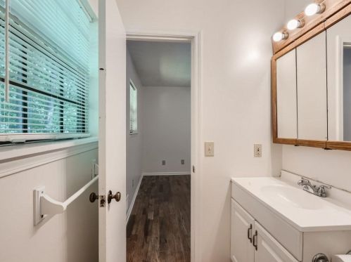 3988 Vly Brk Rd, Lithonia GA 30039-4280 exterior