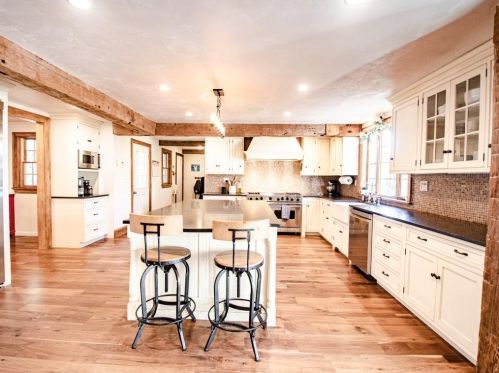 40 Dunbarton Ctr Rd, Concord NH 03304-5300 exterior