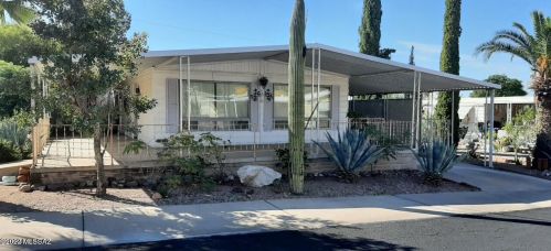 5371 Bar S St, Tucson, AZ 85713-4402