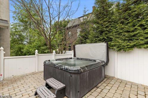 48 Myrtle Ave, Kinnelon NJ  07405-1231 exterior