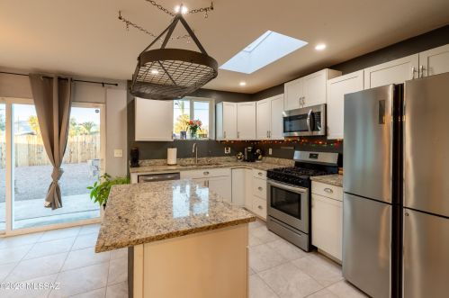 8051 Malvern St, Tucson AZ  85710-4238 exterior