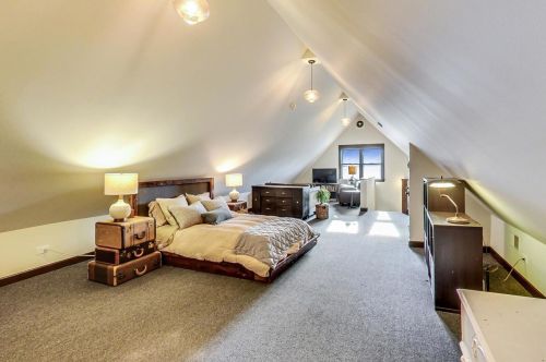 4244 Bell Ave, Chicago IL 60618-2904 exterior