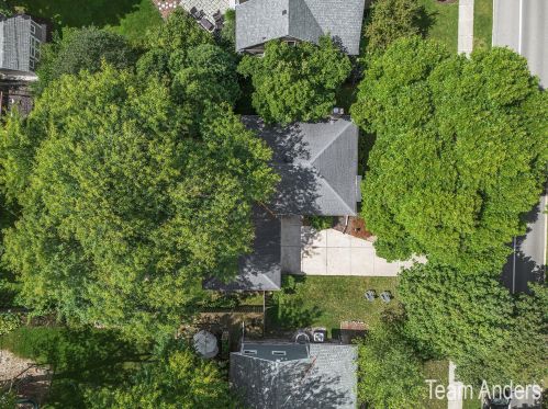 2536 Hall St, Grand Rapids MI 49506-3508 exterior