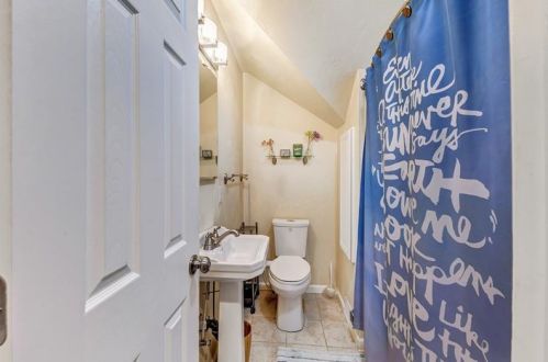 301 Bon Air Ave, Pittsburgh PA 15210-3208 exterior