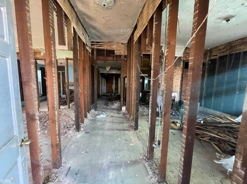 681 Ira St, Atlanta GA  30310-2131 exterior