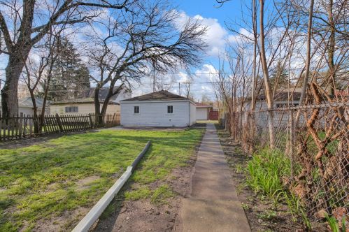 937 123rd St, Chicago IL 60827-5723 exterior