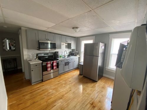 31 Vernon St, Worcester MA 01610-1996 exterior