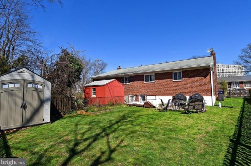 236 Jenkins St, Alexandria VA 22304-4907 exterior