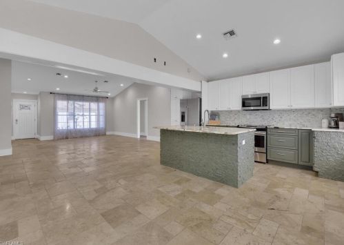 5840 Copper Leaf Ln, Naples FL 34116-6716 exterior