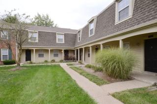 2614 Cold Spring Manor Dr, Indianapolis IN  46222-2207 exterior