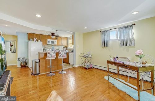 7554 Gilbert St, Philadelphia PA 19150-2606 exterior