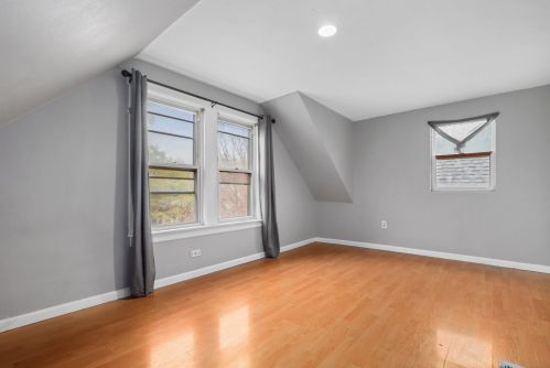 2710 Lawndale Ave, Chicago IL 60655-3312 exterior