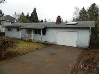 630 Madrona Ave, Salem OR  97302-4616 exterior