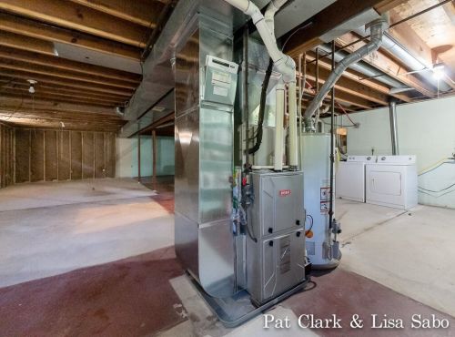 2417 Marquard Ave, Meskegon MI 49445-3228 exterior