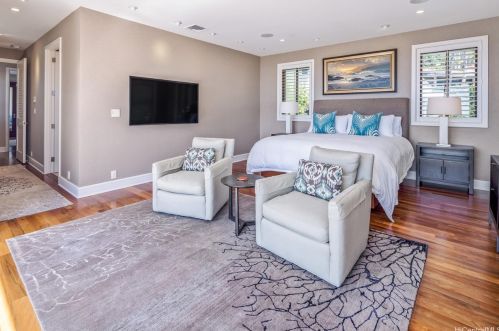 2984 Makalei Pl, Honolulu HI 96815-4743 exterior