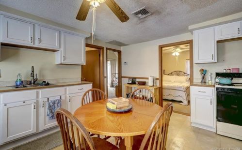 58 Washington St, Wallingford CT 06492-3530 exterior