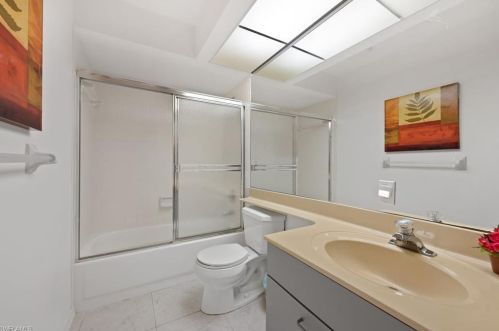 52 Cypress Vw Dr, Naples FL 34113-8082 exterior