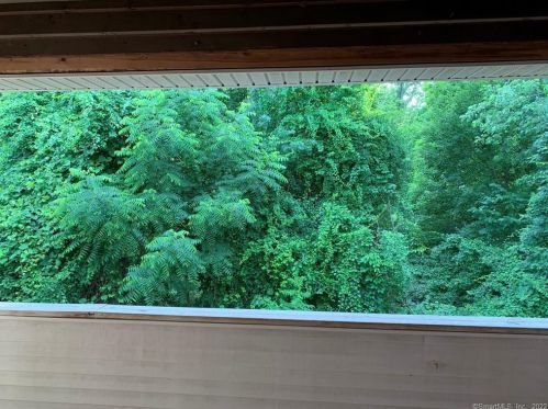 565 Talcottville Rd, Vernon CT 06066-2352 exterior