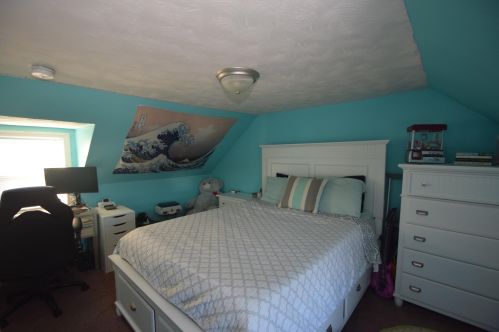 153 Main St, Seabrook NH 03874-4673 exterior