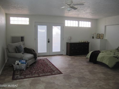 735 Abrego Dr, Green Valley AZ 85614-3637 exterior