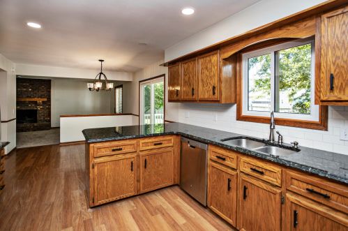 4251 Weymouth Dr, Grand Rapids MI 49508-3727 exterior