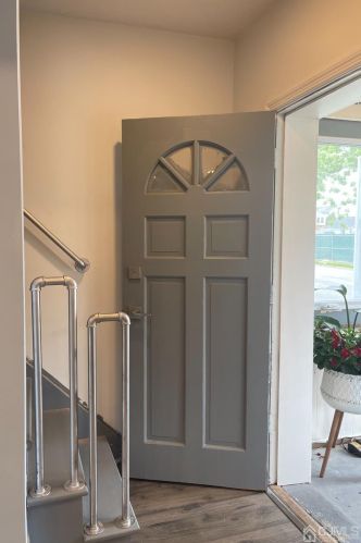 21 Douglas St, Perth Amboy NJ 08863-2205 exterior